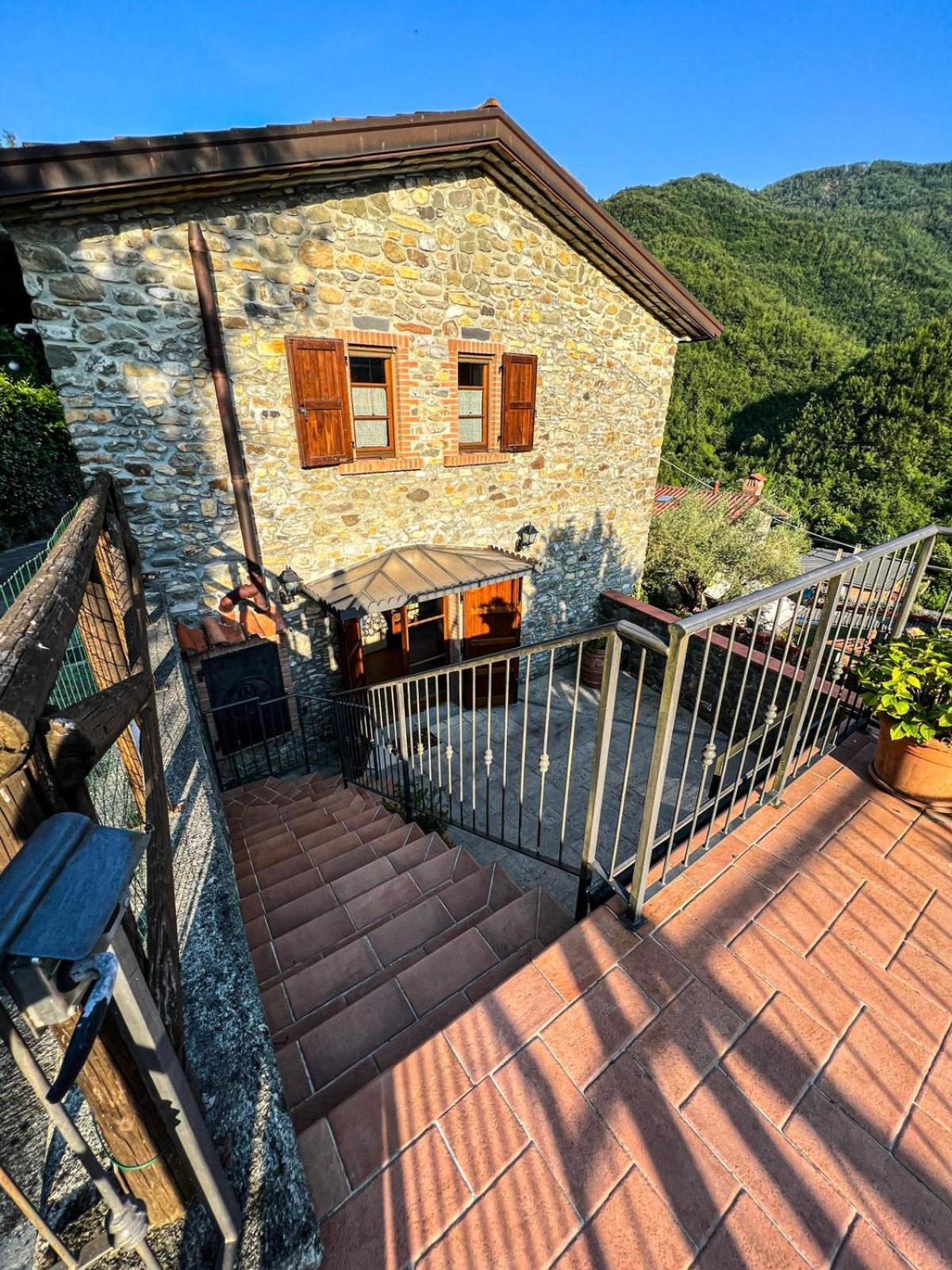 Old Village Linda - Tra Lunigiana & Cinque Terre Comano  Buitenkant foto